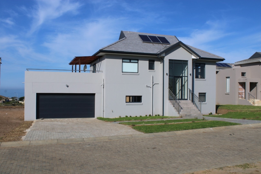 4 Bedroom Property for Sale in Kidds Beach Eastern Cape
